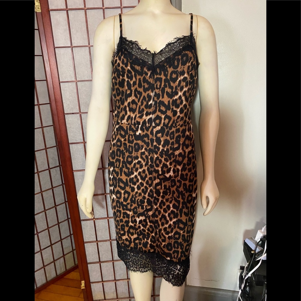 Venus Leopard print sleeveless dress with lace. Size 10.